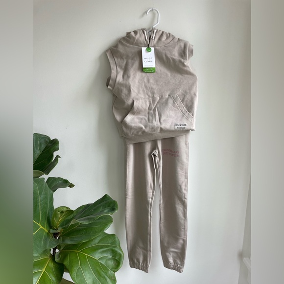 Hust & Claire Sweatsuit Set - Picture 1 of 7